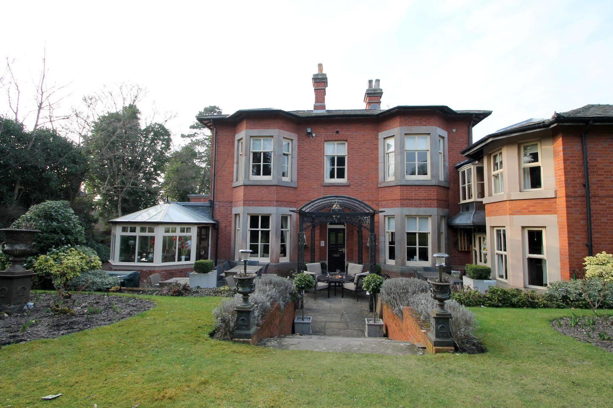 Alexandra Court Hotel Congleton Exterior foto